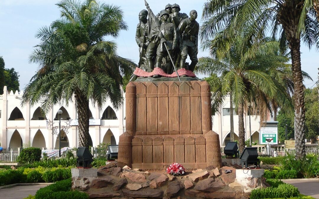 Monument aux héros de l’Armée noire  — Hommage aux tirailleurs (1924)